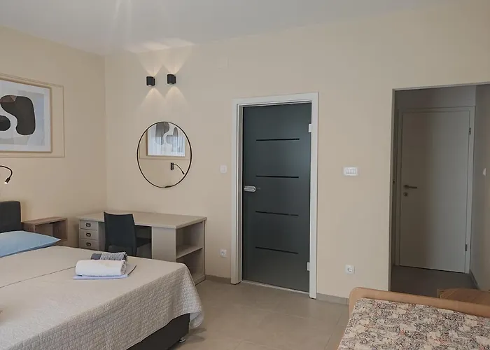 Vendégház Punta Rata 3*